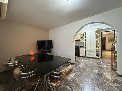 Depto Tipo Casa en Venta de 6 ambientes