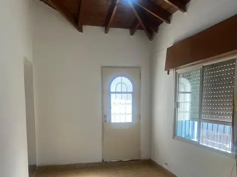 Casa en Alquiler en El Palomar, $ 1.100.000