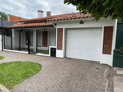 CASA EN VENTA - Castelar Norte