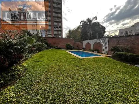 Excelente Edificio de Departamentos  2371 m² en Block - Pisos - Cocheras - Pileta - SUM - Moron