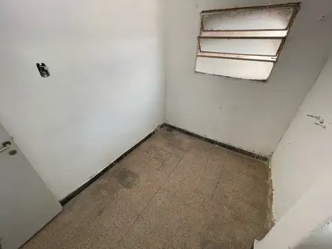 Venta  Casa de 3 dormitorios con local en planta baja - Barrio Parque, Rosario