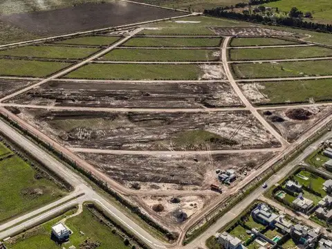 Terreno en Venta en Funes, USD 65.000