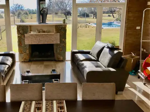 CASA EN VENTA B PRIVADO LA VACHERIE MAIPU MENDOZA