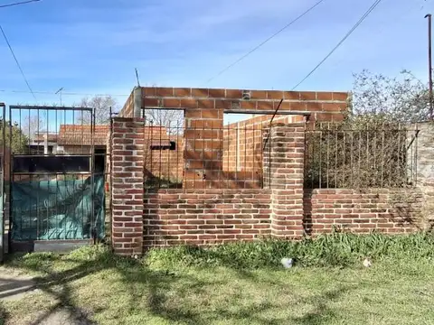 Casa en venta a reciclar La Plata