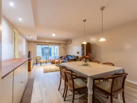 EN VENTA-DEPARTAMENTO DE 4 DORMITORIOS CON COCHERA-ZONA CENTRO