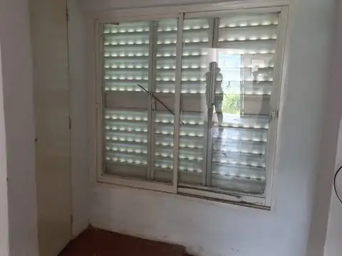 Casa 2 ambientes con 1 baño