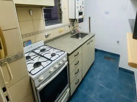 2 ambientes interno, amplio, cocina y baño completa, excelente ubicación.