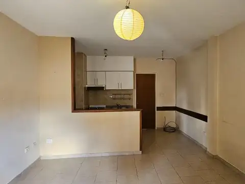 San Lorenzo 2600, Piso 1