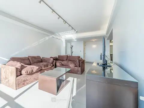 Departamento en Venta en Plaza Colon, USD 240.000