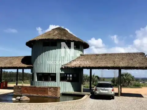 Terreno en Venta en Manantiales, USD 250.000