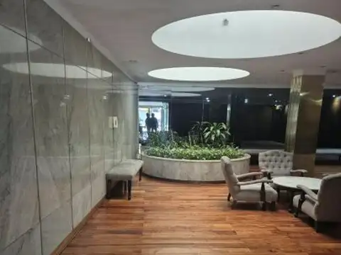 Alquiler 3 ambientes con dependencia en Belgrano Piso alto sobre Avda Cabildo