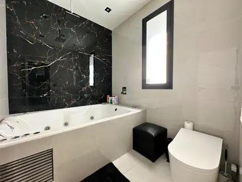 Casa en Venta en Pilar del Este - San Ramiro, USD 350.000