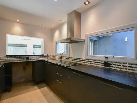 Casa en Venta en City Bell, USD 247.000