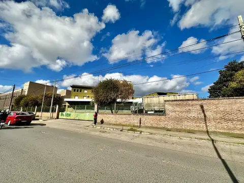 Oficina en Venta con 2 cocheras