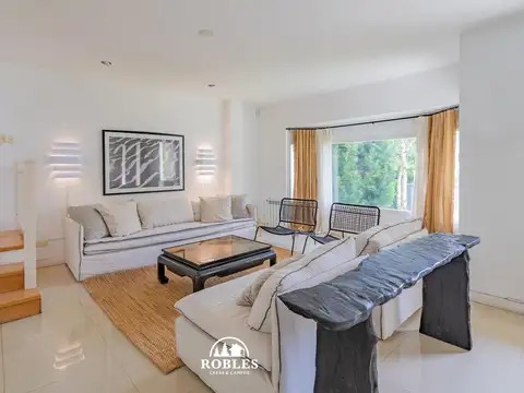 Chalet en el excelente entorno del barrio Playa Grande