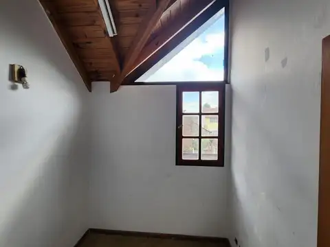 Depto Tipo Casa en Venta 40 años
