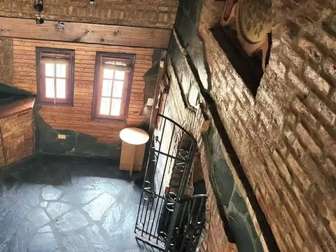 CASA 4 AMBIENTES VENTA VILLA UDAONDO JARDIN GARAGE