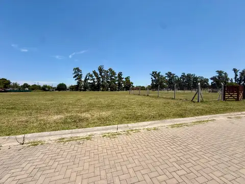 Terreno en venta en Cortines Lujan  barrio abierto sin expensas