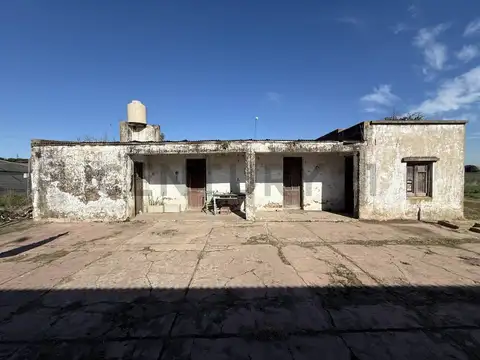 143 y 621 , Piso 0