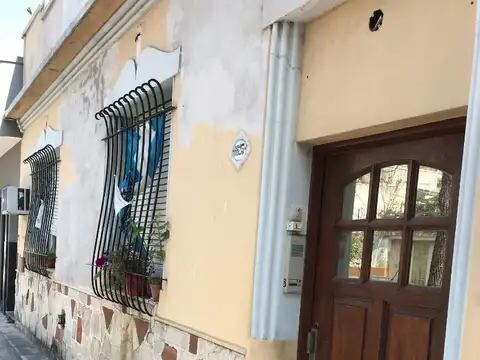 Excelente 2 ambientes con patio y terraza