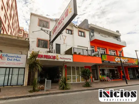 Hipolito Yrigoyen 100