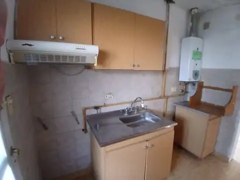 Casa 6 ambientes con 1 baño