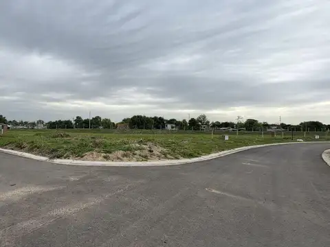 Lote interno en esquina en venta en San Pablo Chico/Pilar
