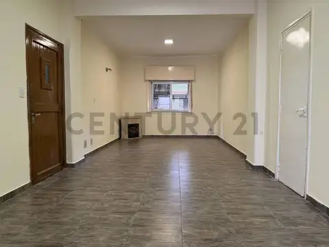 Depto Tipo Casa en Venta 56 años