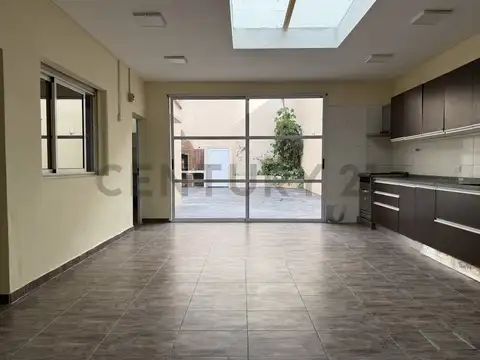 Pablo Giorello 1500, Piso 0