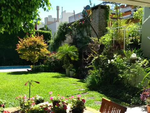 Casa 6 ambientes con 3 baños