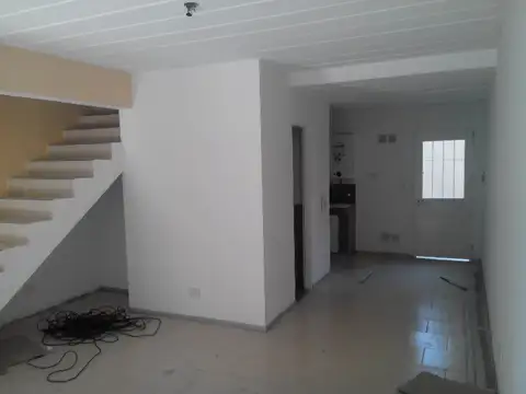 Depto Tipo Casa 3 ambientes con 1 baño