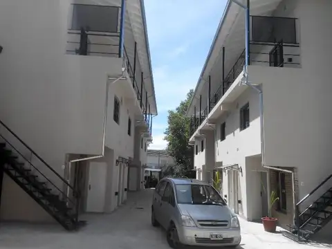 Depto Tipo Casa en Alquiler de 3 ambientes