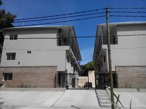 DEPTO 3 AMB TIPO DUPLEX con cochera SIN EXPENSAS .Complejo con piscina TACUARI 255 TIGRE