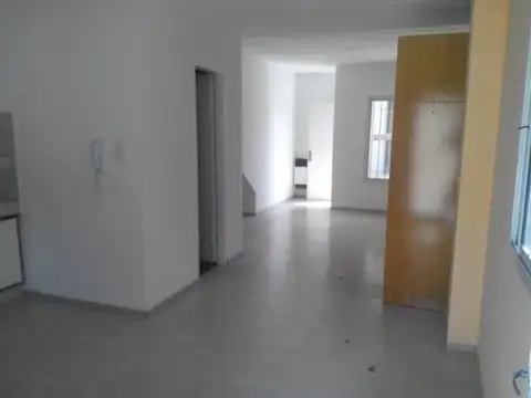 Depto Tipo Casa en Alquiler en Tigre Centro, $ 1.200.000