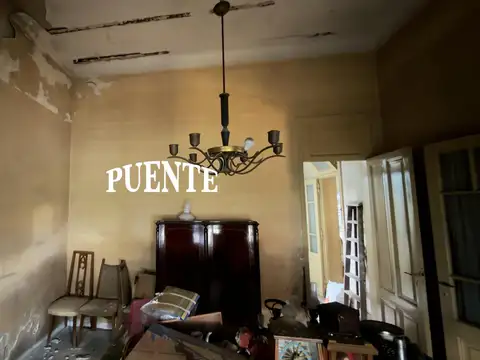Casa en Venta con 3 cocheras