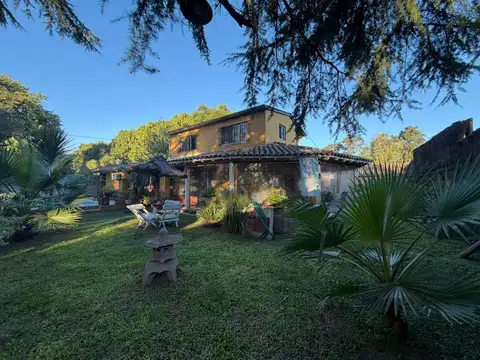 Casa sobre lote de 1000mts con pileta
