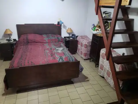 Depto Tipo Casa en Venta 40 años