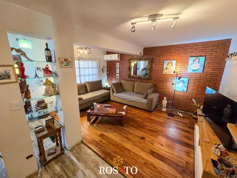 Venta casa de 5 ambientes con garaje y jardín en Villa Lugano