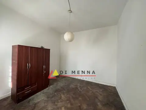 Depto Tipo Casa en Alquiler 50 años