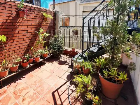 Depto Tipo Casa en Venta 70 años