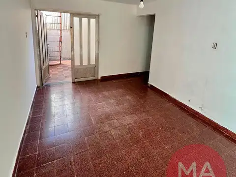 Depto Tipo Casa en Venta 50 años