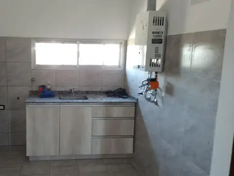 Casa en Alquiler en Funes, $ 650.000