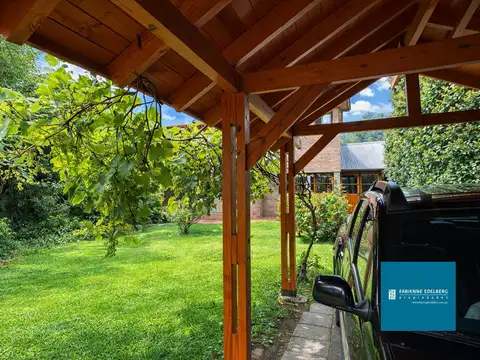 Casa 6 ambientes con 2 baños