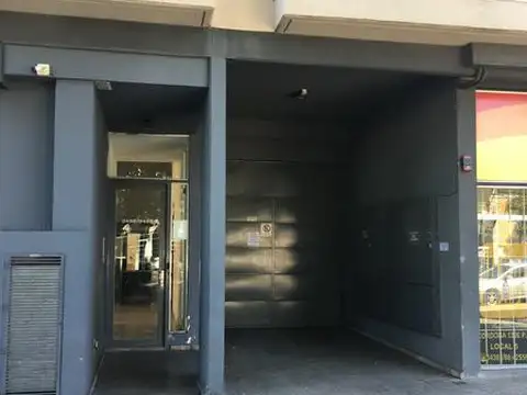 Cochera - Remedios de Escalada de San Martin