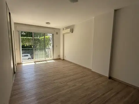 Ángel Justiniano Carranza al 1300