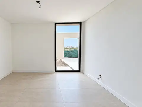 Casa 7 ambientes con 4 baños