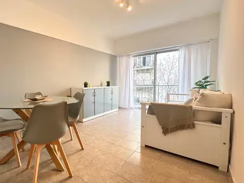 Venta Departamento 2 ambientes con balcón. Zona Güemes