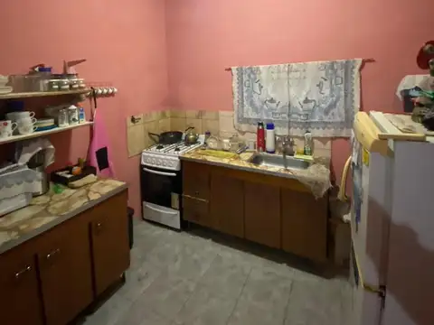 Casa 2 ambientes con 1 baño