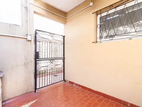 Depto Tipo Casa en Venta 50 años