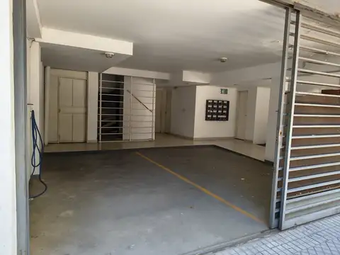 Urquiza 3700 venta de cocheras 481-5308